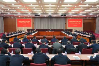 农业农村部党组召开理论学习中心组（扩大）学习会强调　深入学习贯彻党的二十届四中全会精神　不断开创乡村全面振兴、农业强国建设新局面