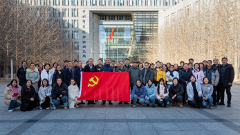 党建引领聚合力 精准防控促发展